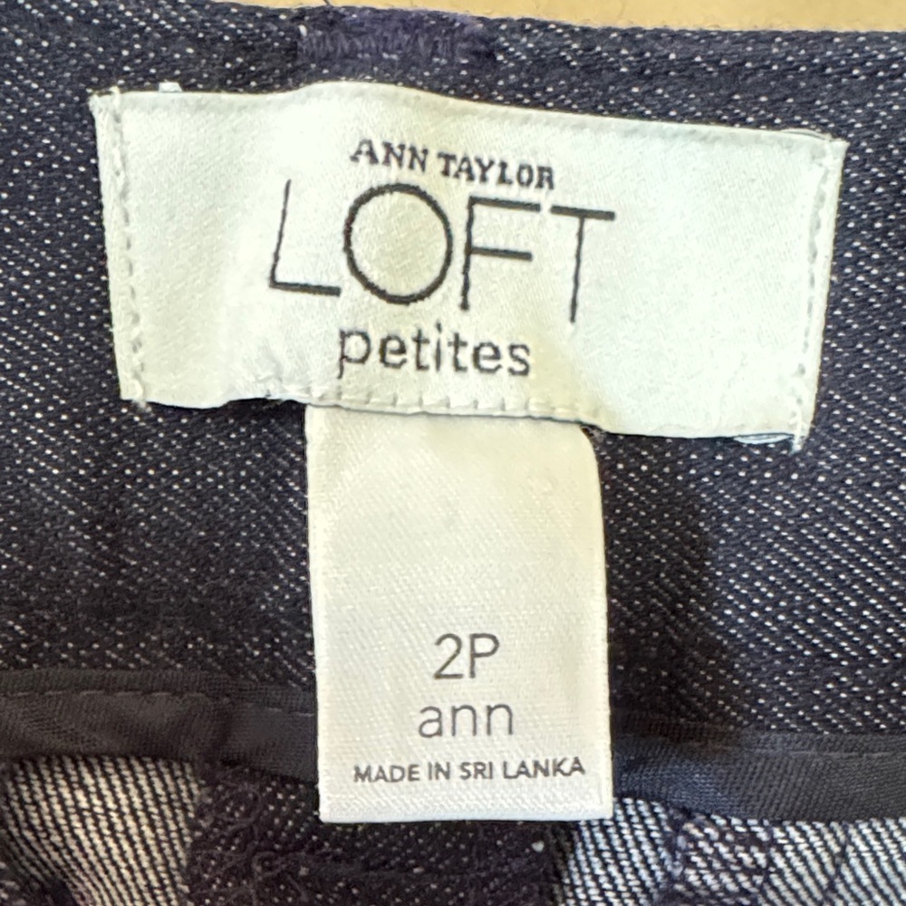 Bundle of 3 Ann Taylor Loft Capris Pants in Mauve Taupe, Cream, and Navy - Picture 16 of 16